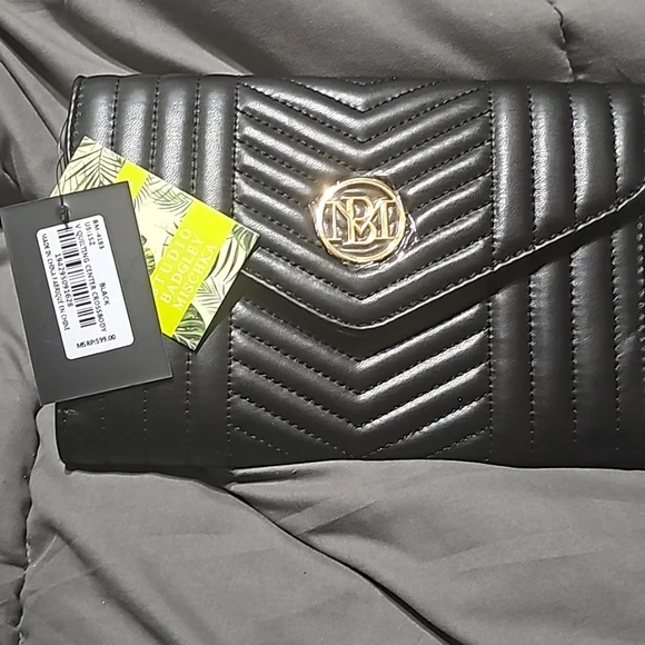 Black quilting center crossbody by Badgley Mischa - Picture 1 of 9